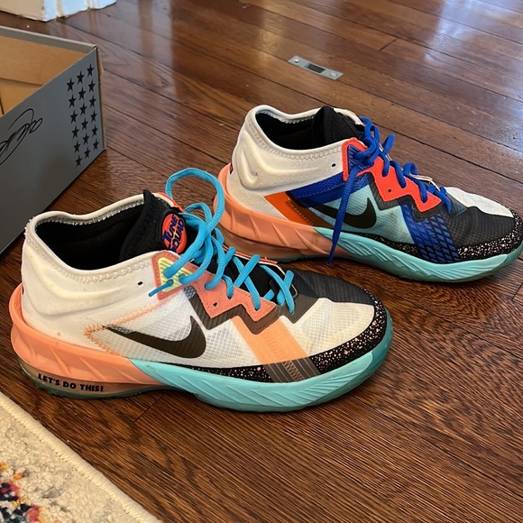 Nike Lebron 18 Low Summit White Space Jam (GS) - Picture 7 of 13